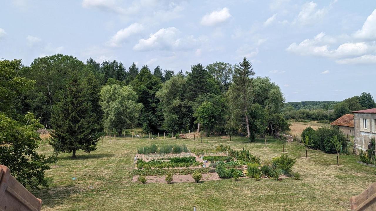 L'Orcheran Vielverge Exteriör bild